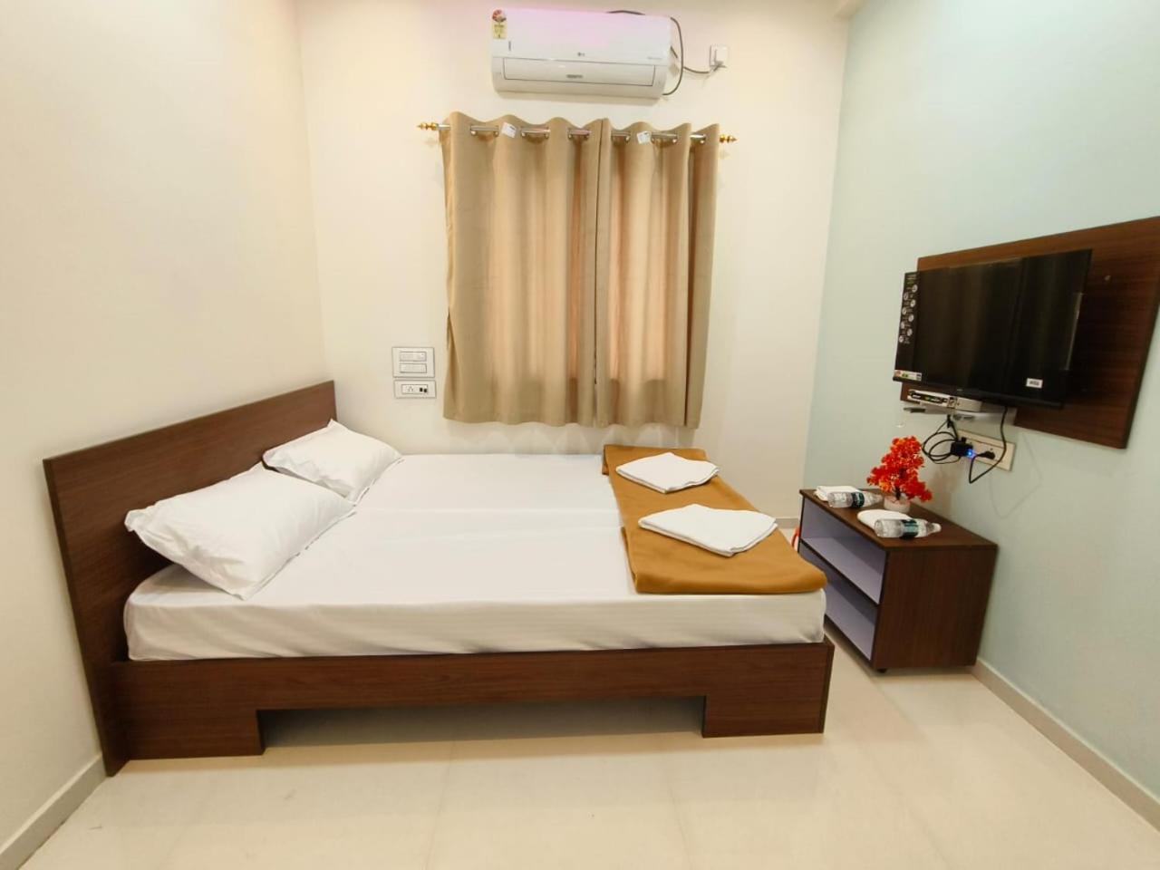 Hotel Ashokraj Kolhapur Εξωτερικό φωτογραφία